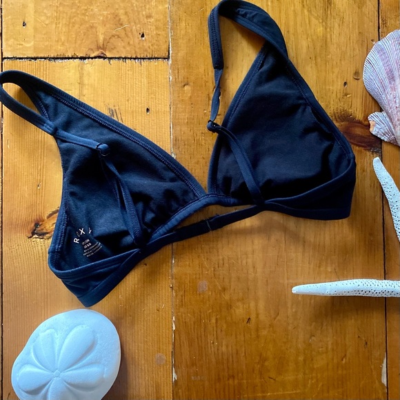 ⚡️SOLD⚡️ Roxy Bikini Set - Picture 3 of 9